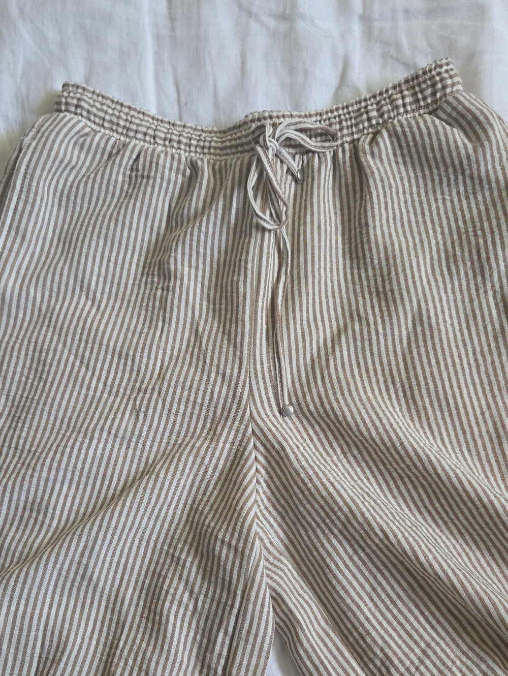 NWT Max Studio Beige and White Striped Drawstring Hybrid Shorts